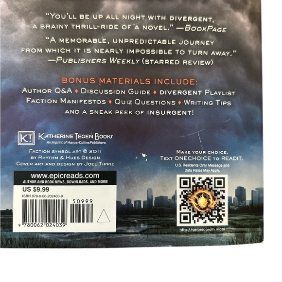 USED “Divergent” Paperback Book by Veronica Roth - Picture 6 of 7